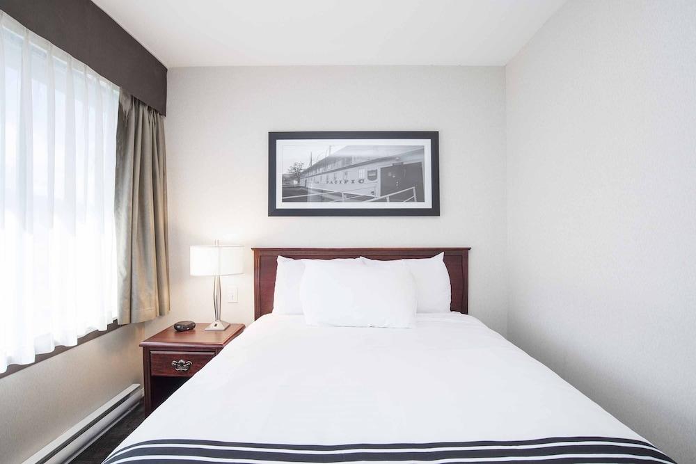 Sandman Hotel 3*
